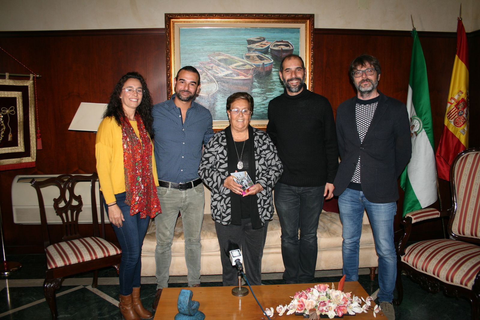 El alcalde recibió a la Pregonera de la Navidad, Mari Tere Quintana