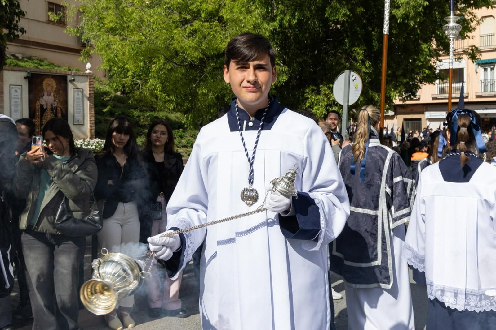 La temida lluvia impide el desarrollo normal de este Martes Santo