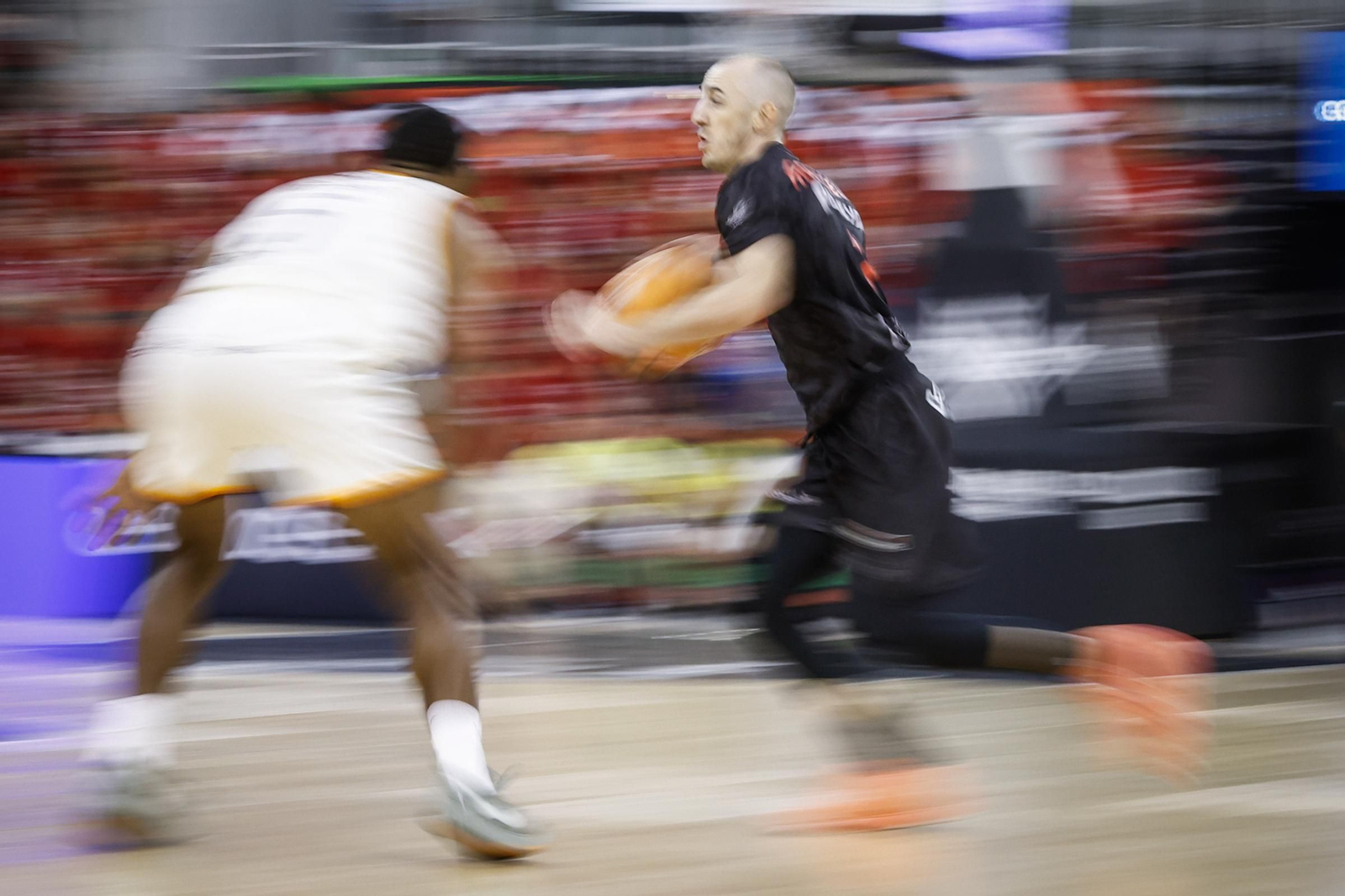 Las imágenes del partido entre el Covirán Granada y el UCAM Murcia