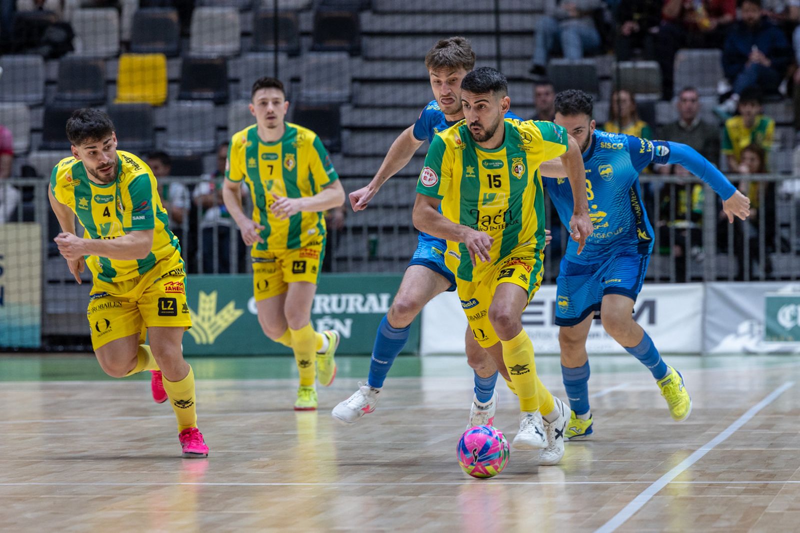 Las mejores imágenes del empate entre Jaén Paraíso Interior FS y Servigroup Peñíscola