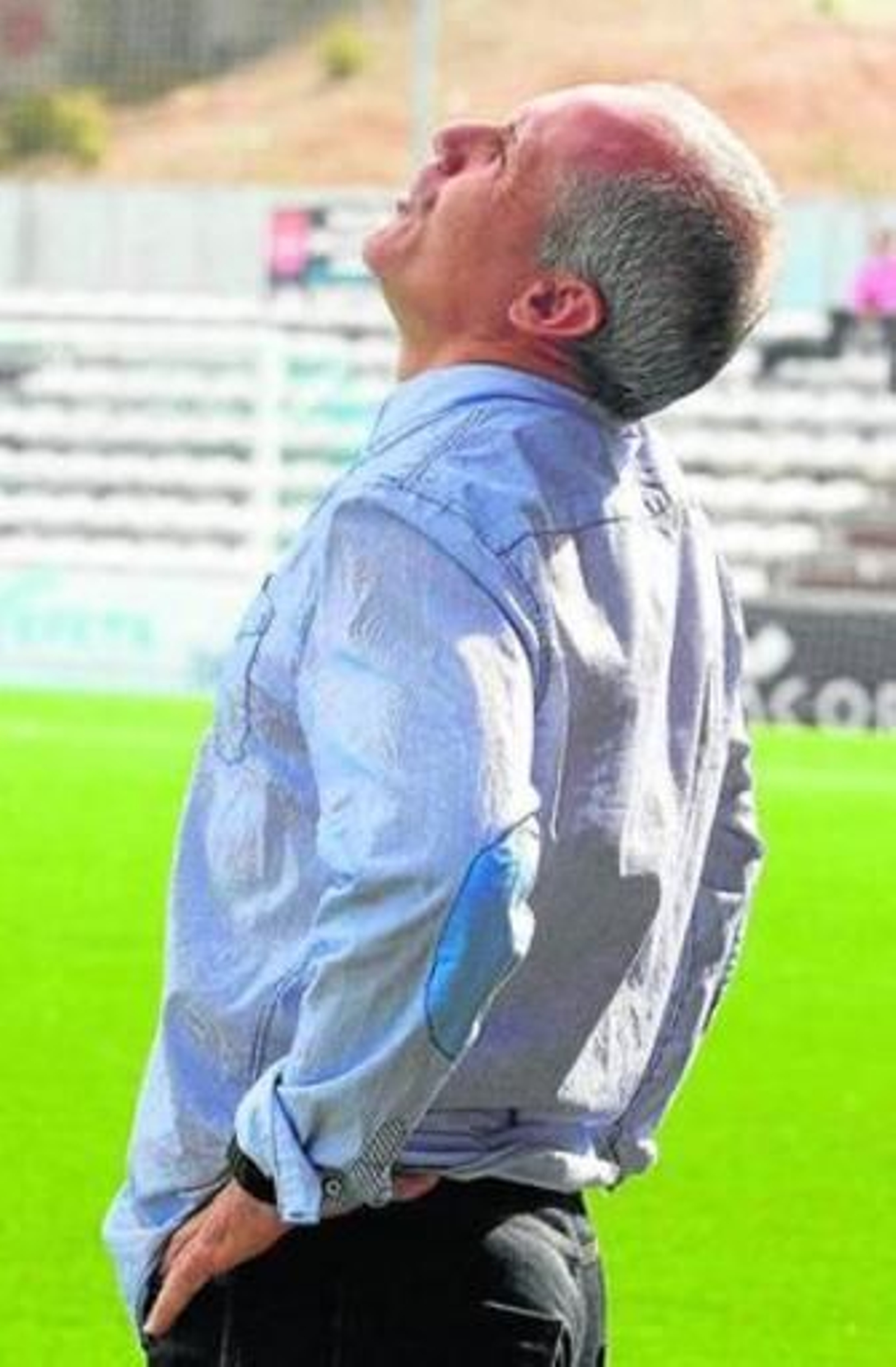 Falete mira al cielo tras encajar el 0-2.