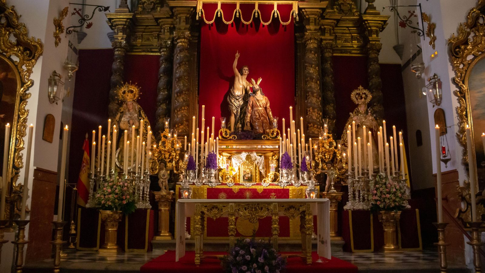 El altar de El Huerto deslumbra en las Comendadoras de Santiago