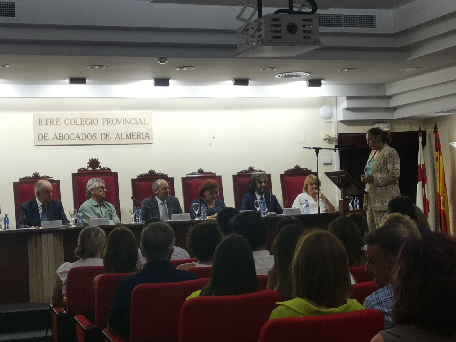 Los abogados de Almería celebran el Día de la Justicia Gratuita con peticiones de mejoras retributivas Los abogados de Almería celebran el Día de la Justicia Gratuita con peticiones de mejoras retributivas