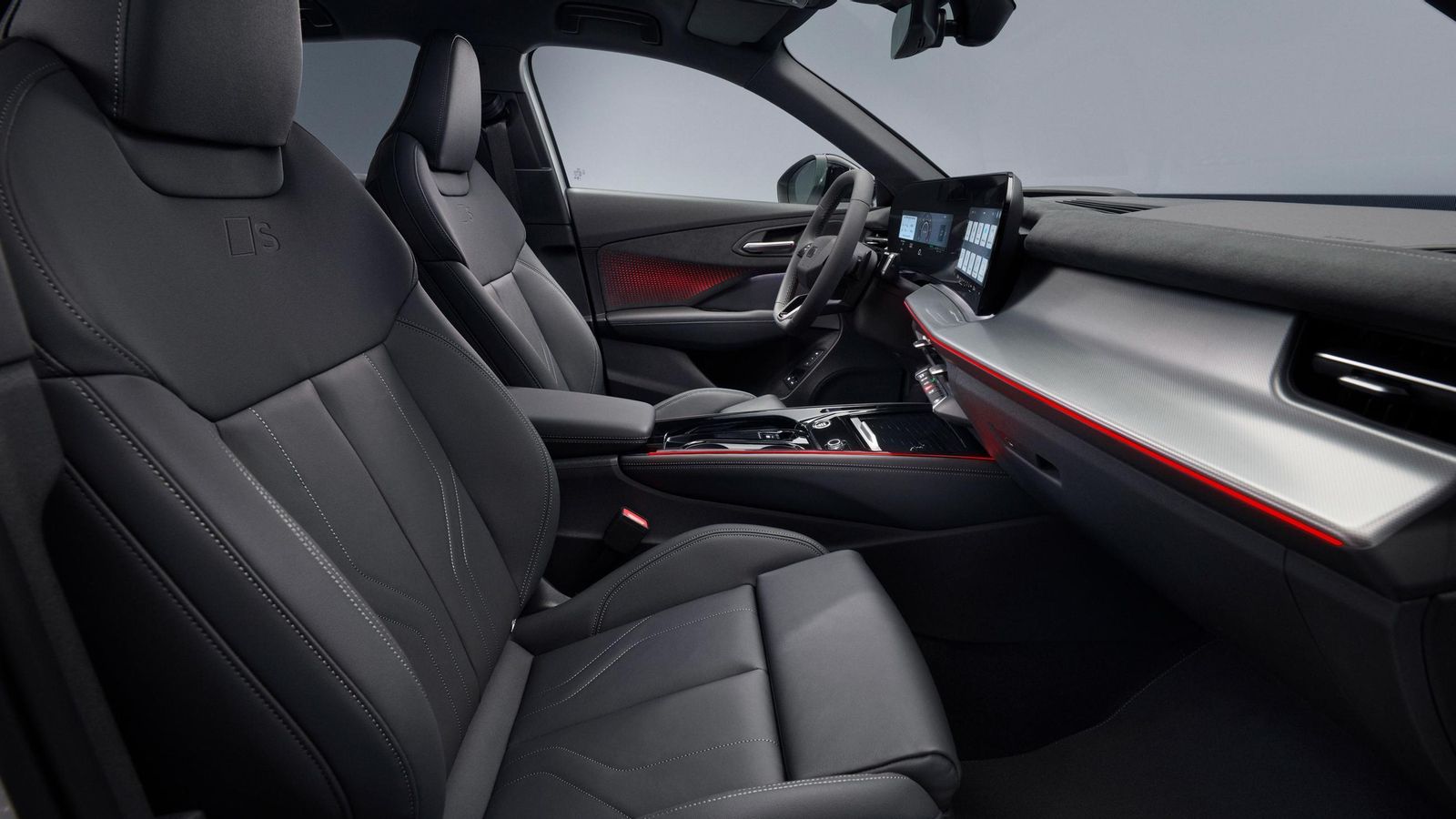 Los asientos de tipo bacquet corresponden a los dos niveles de acabado más altos. Lamentablemente, y pese a los precios, las regulaciones eléctricas no son siempre de serie.