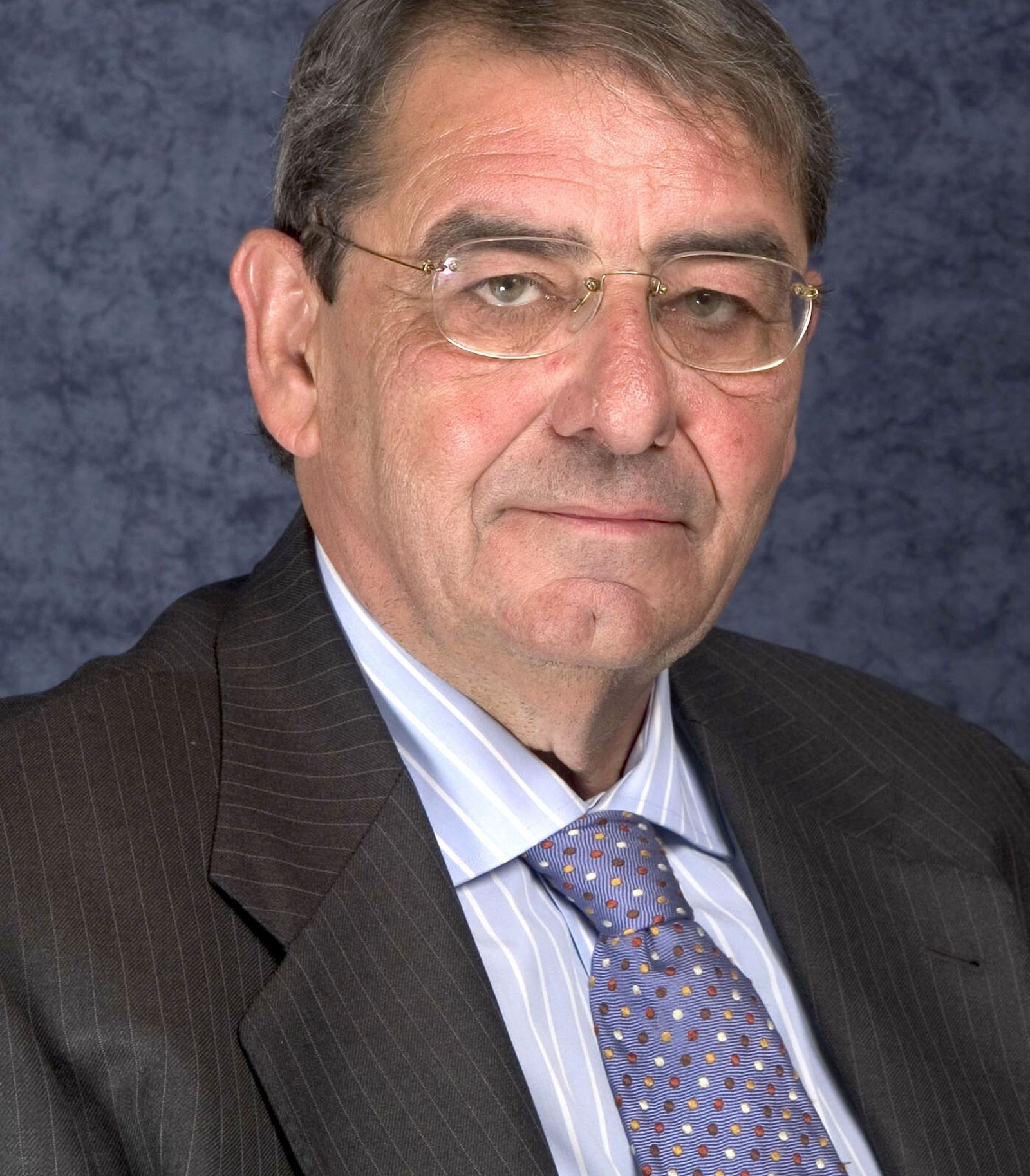 Alejandro Echevarría como presidente de honor de UTECA en 2008