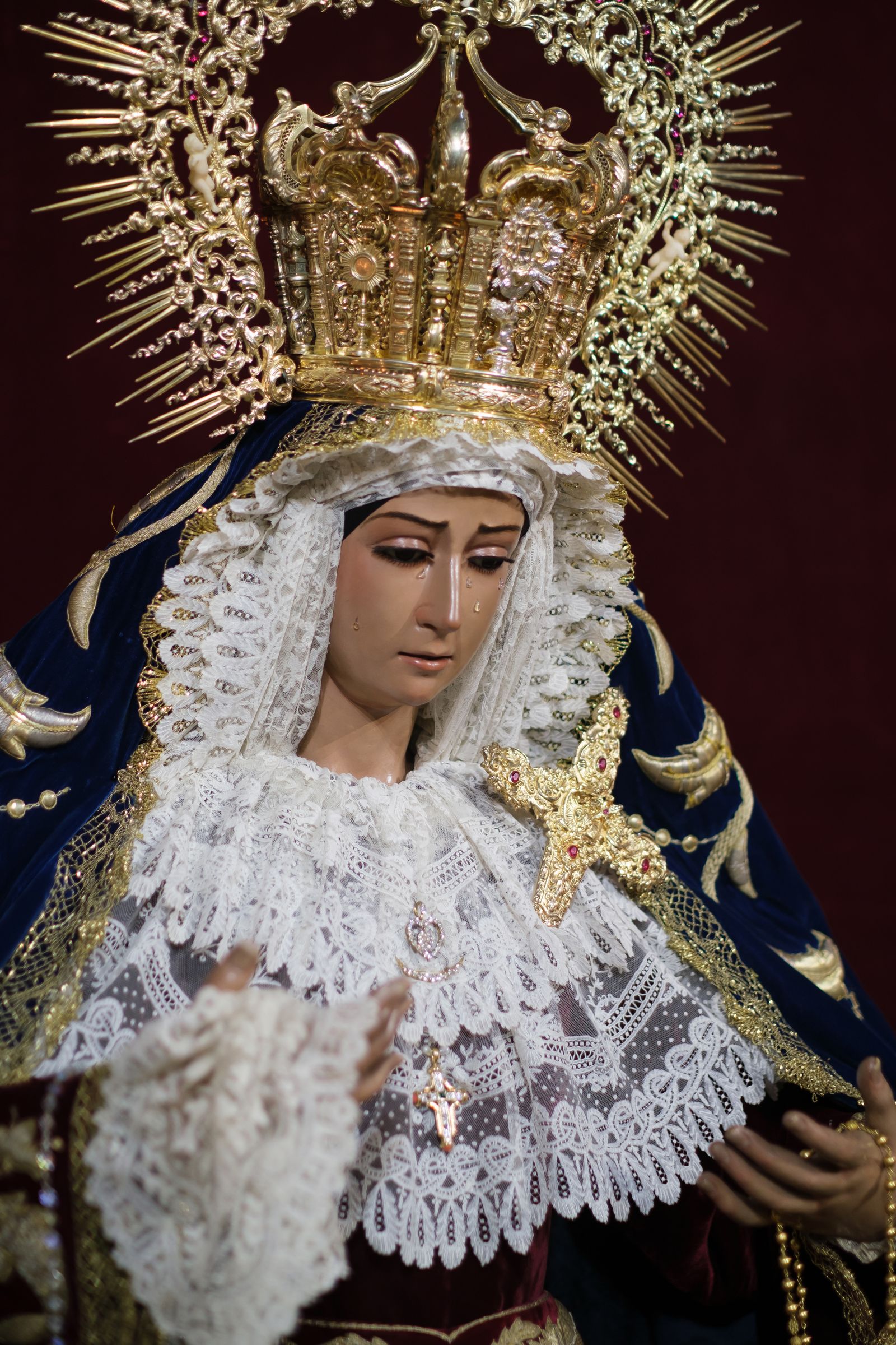 Las imágenes de la veneración a la Virgen de la Cabeza de las Siete Palabras