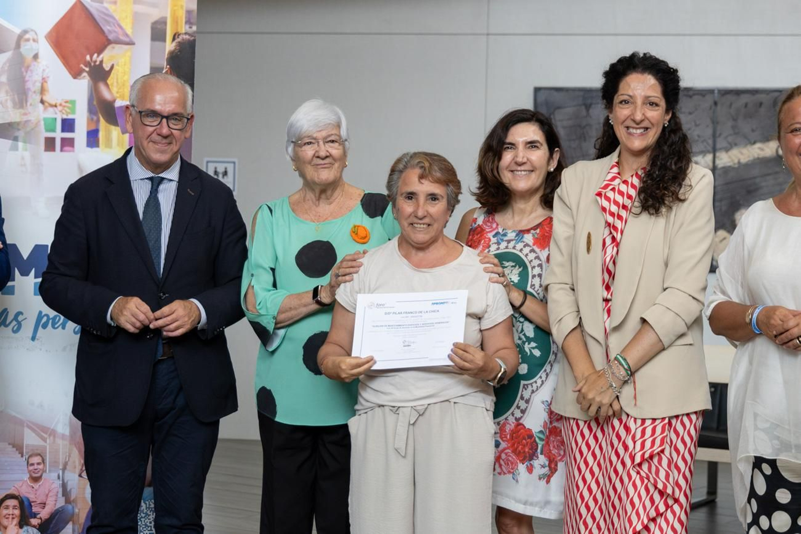 Visita de la consejera a las instalaciones de Aprompsi