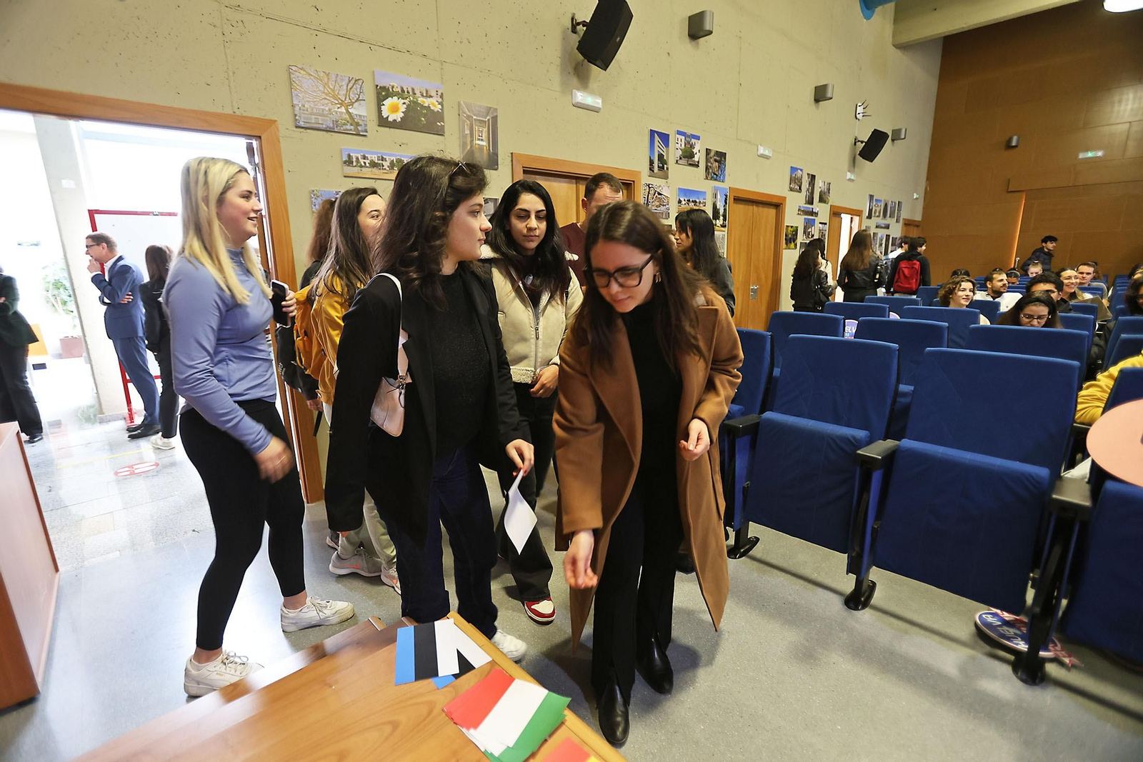 Imágenes de la Welcome Ceremony para dar la bienvenida al alumnado Erasmus que estudiará en la UHU