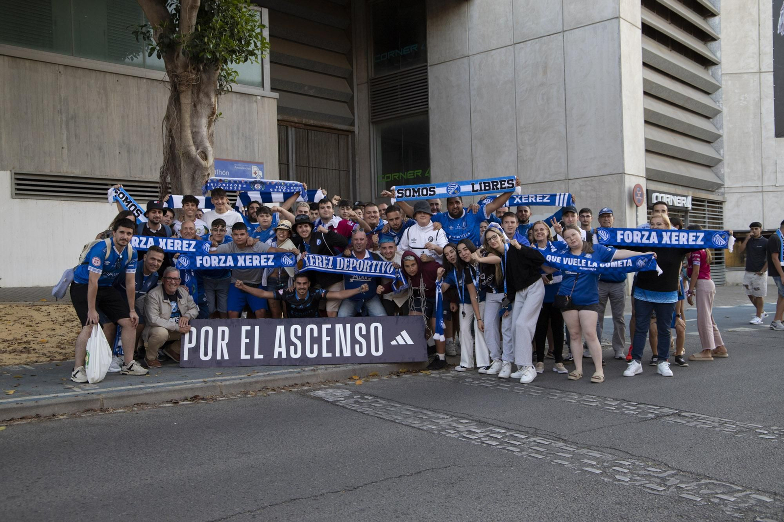 Así ha recibido la afición del Xerez DFC al equipo tras el ascenso