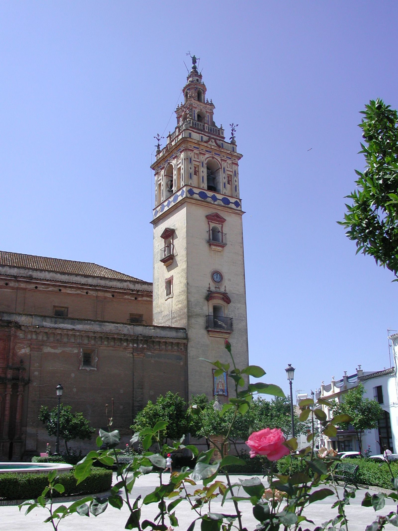 La torre de la Iglesia de Nuestra Señora de la Granada