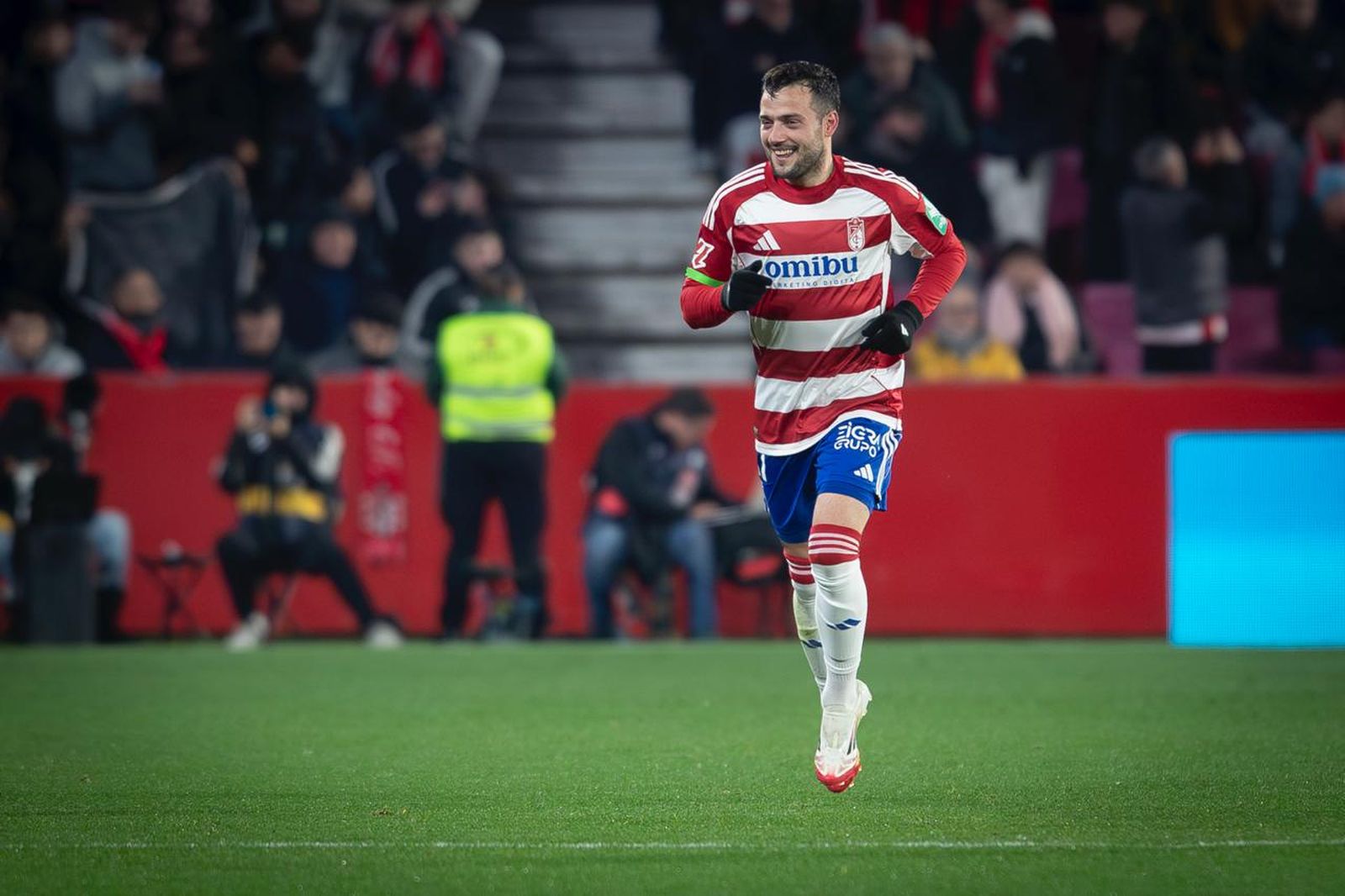 Las mejores imágenes del Granada CF-Racing de Santander