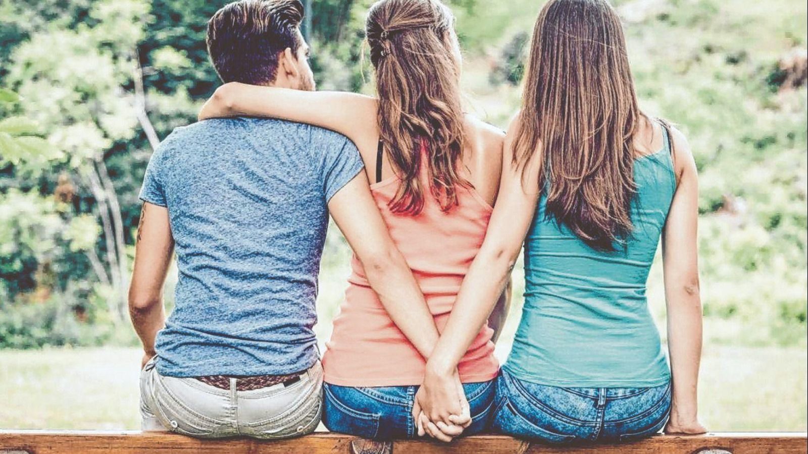 El 51% de los andaluces encuestados confiesa que ha tenido una relación amorosa con una persona que ya formaba parte de su círculo de amigos.