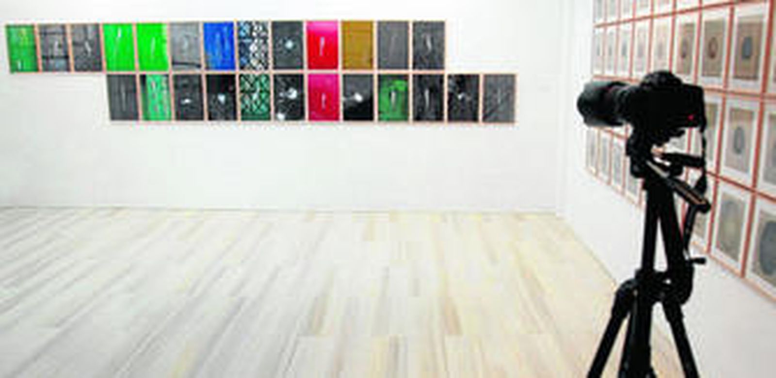 Parte de la obra de Juan del Junco expuesta en la Galería Alfredo Viñas.