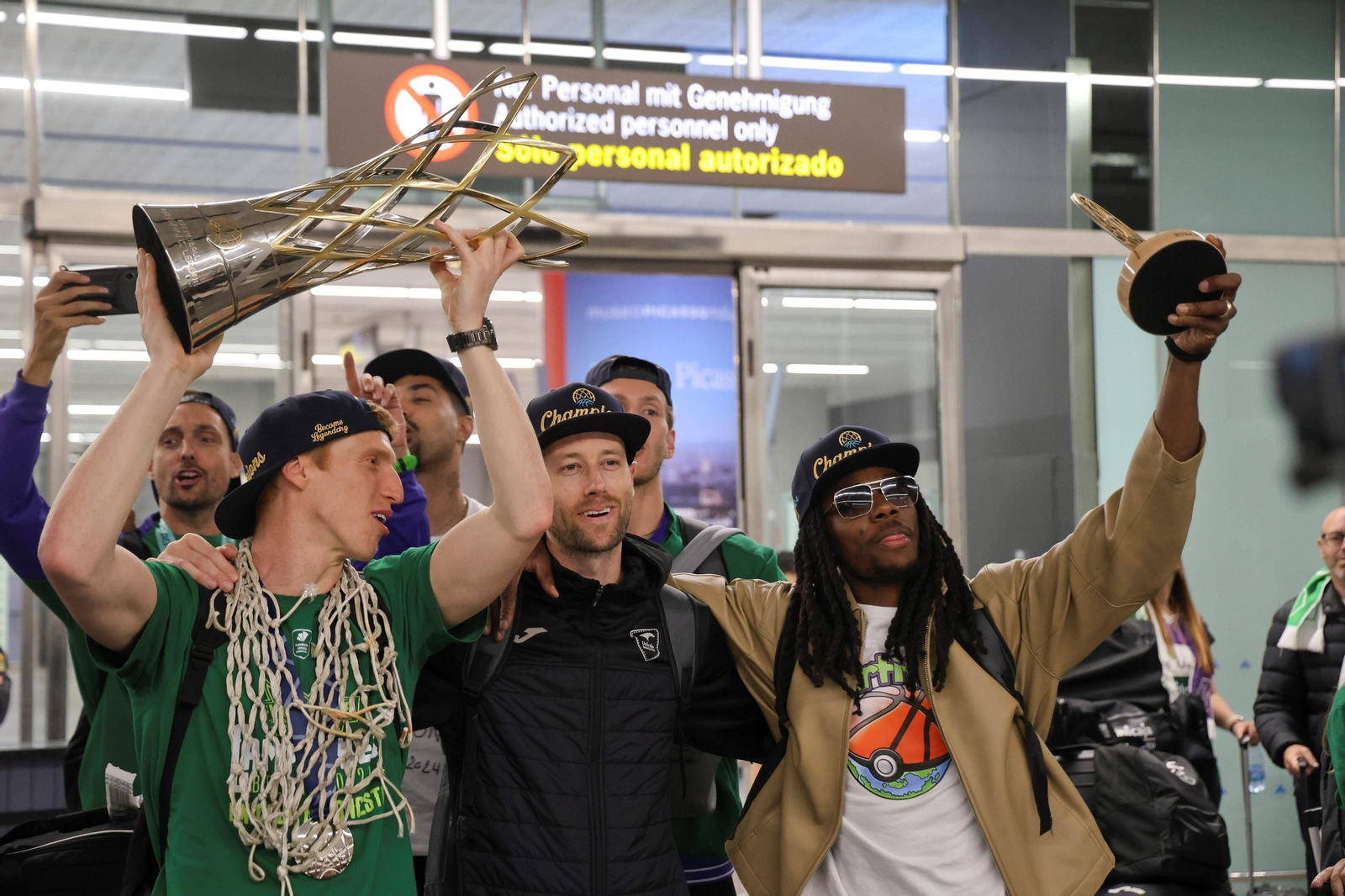 La llegada de los héroes de Belgrado, en imágenes