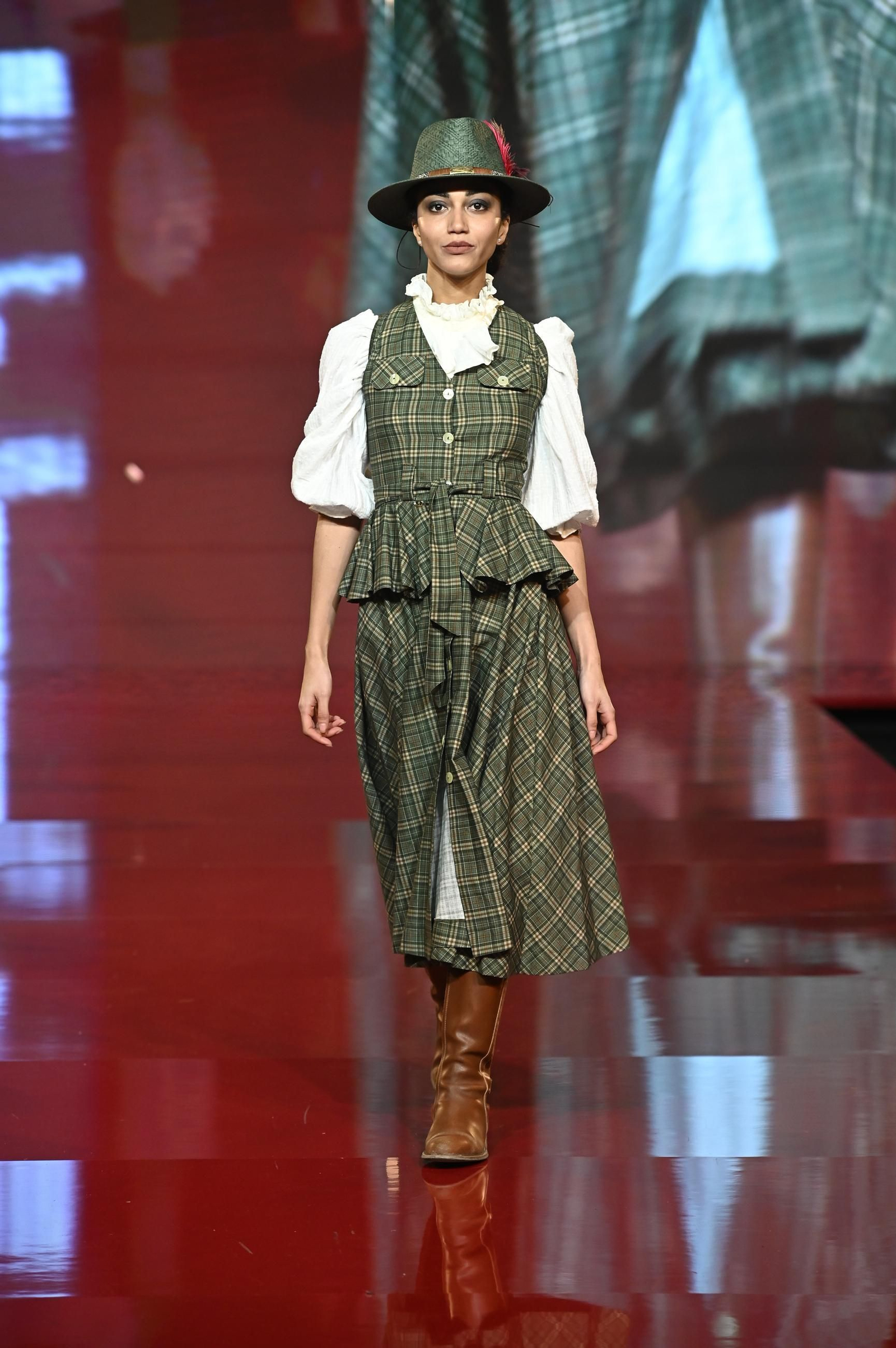 Huelva Flamenca 2025: Desfile de Carmen Gaona