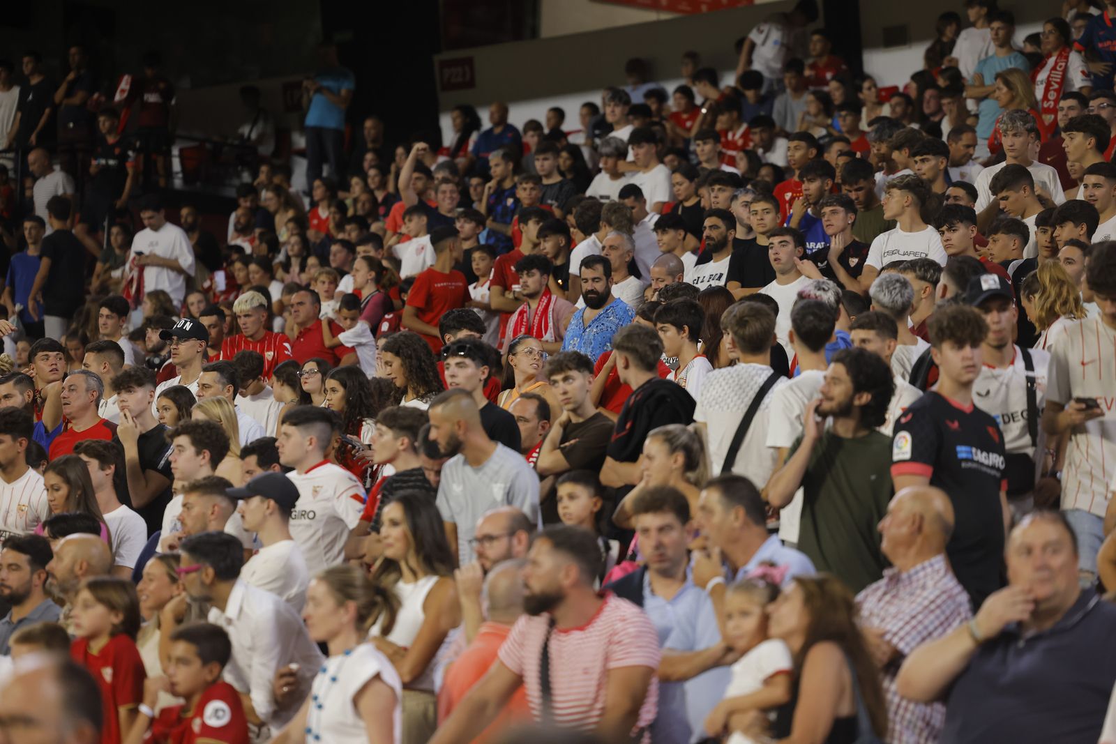 Búscate en la presentación de Sergio Ramos