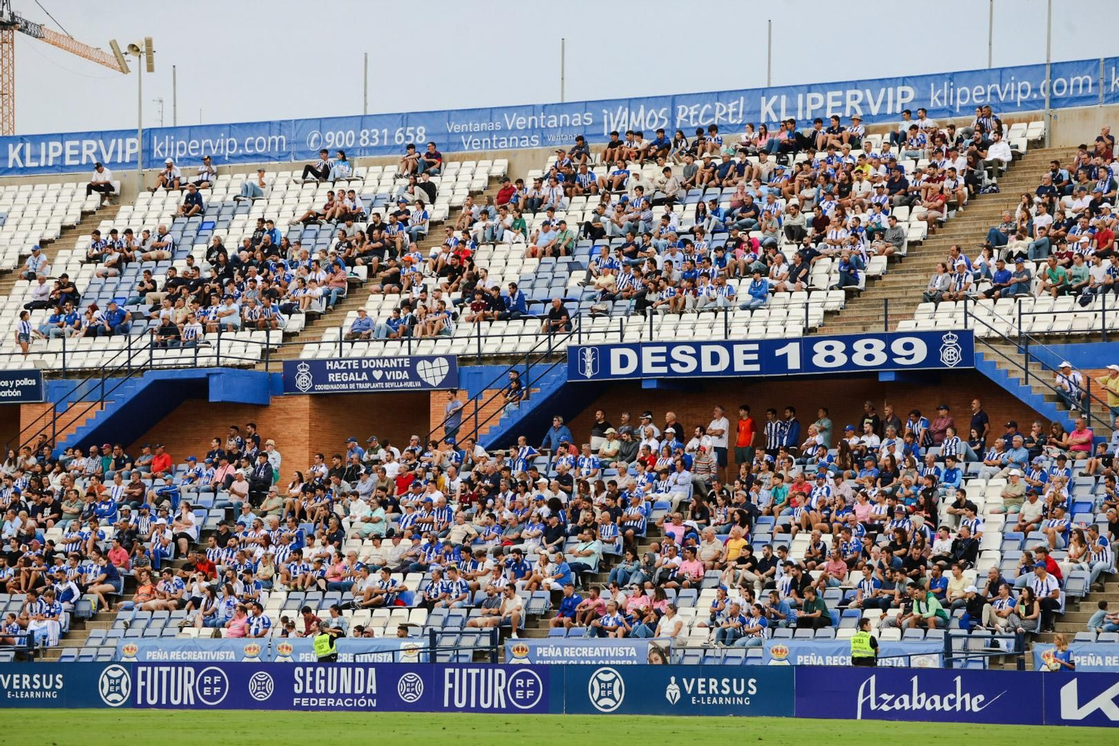 Búscate en las gradas del Nuevo Colombino en el Recre- Linares