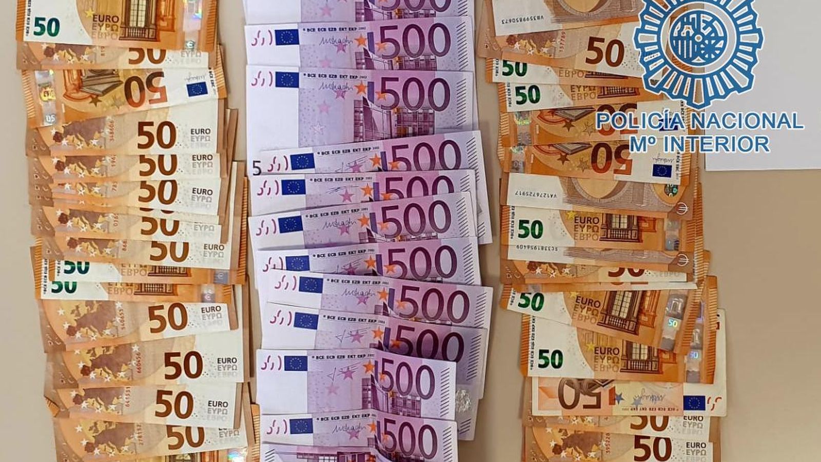 El dinero decomisado.