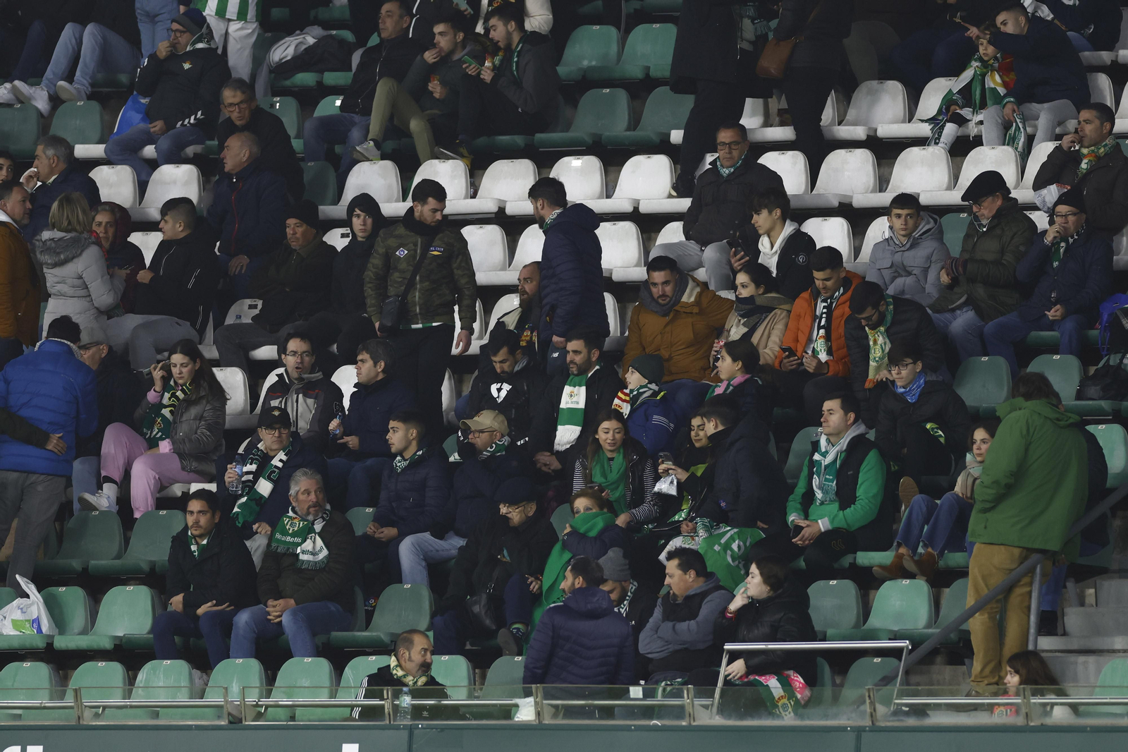 Búscate en las fotos del Betis-Osasuna