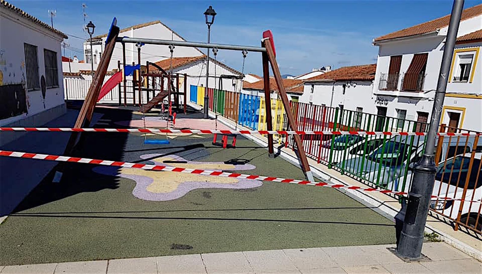 Clausura de un parque infantil en Campofrío.