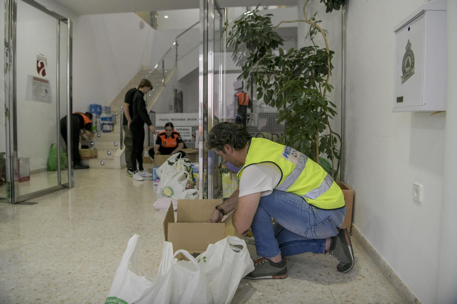Galería | Granada se entrega a los afectados por la DANA de Valencia con recogidas solidarias