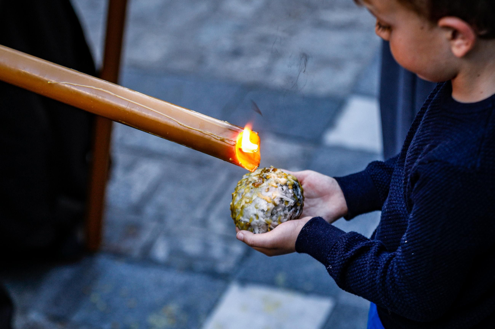 Imágenes de la salida de Santo Entierro en la Semana Santa de San Fernando 2025