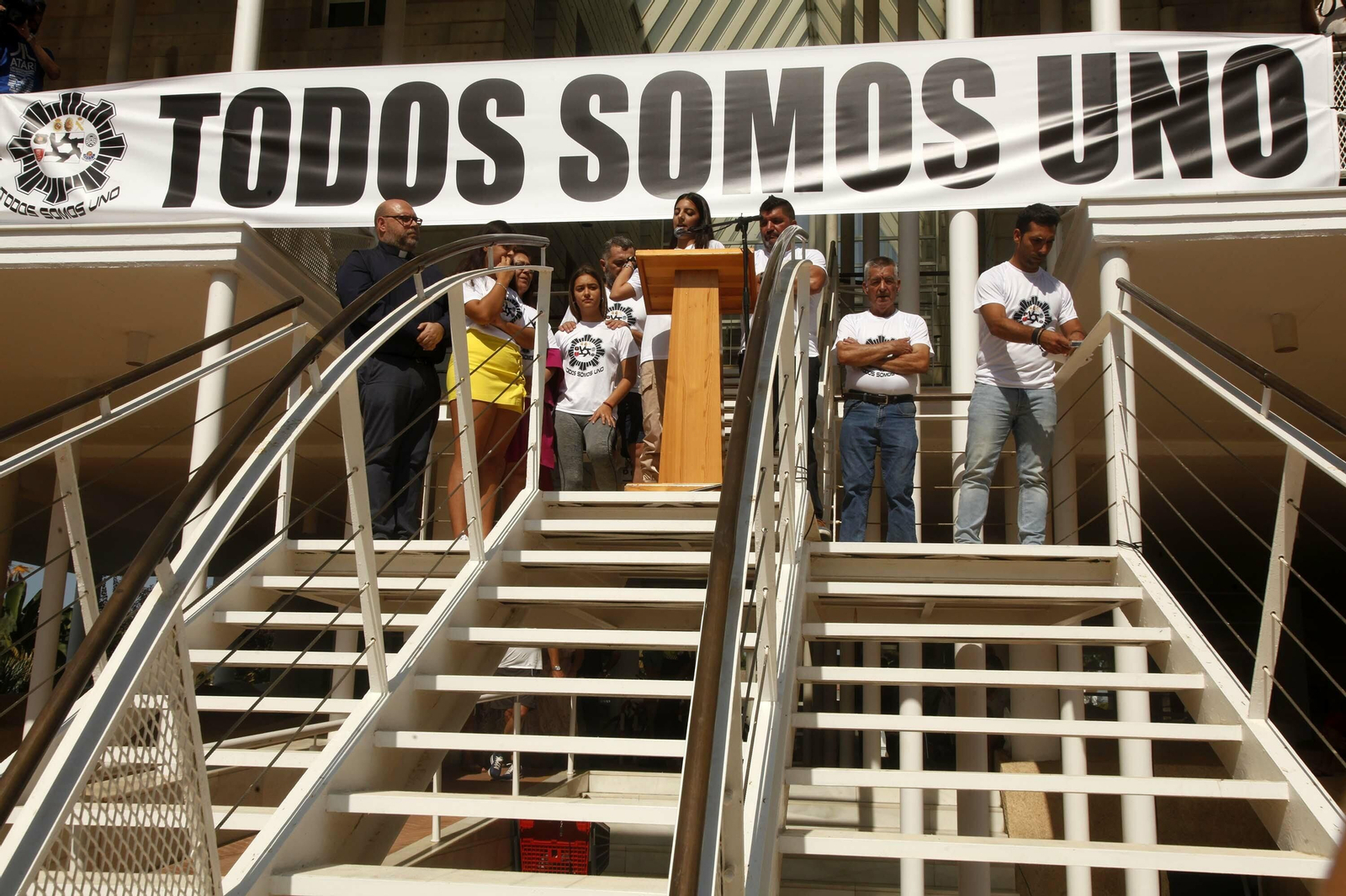 Imágenes de la manifestación de apoyo a Antonio Garrido, policía apuñalado en Punta Umbría