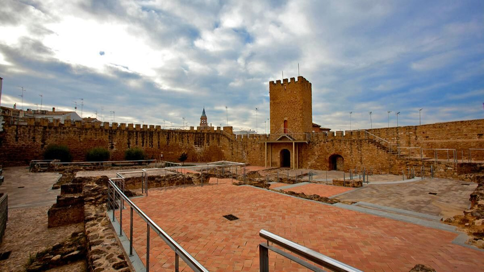 El Castillo del Trovador Macías de Arjonilla será escenario de una de las noches más célebres del verano.