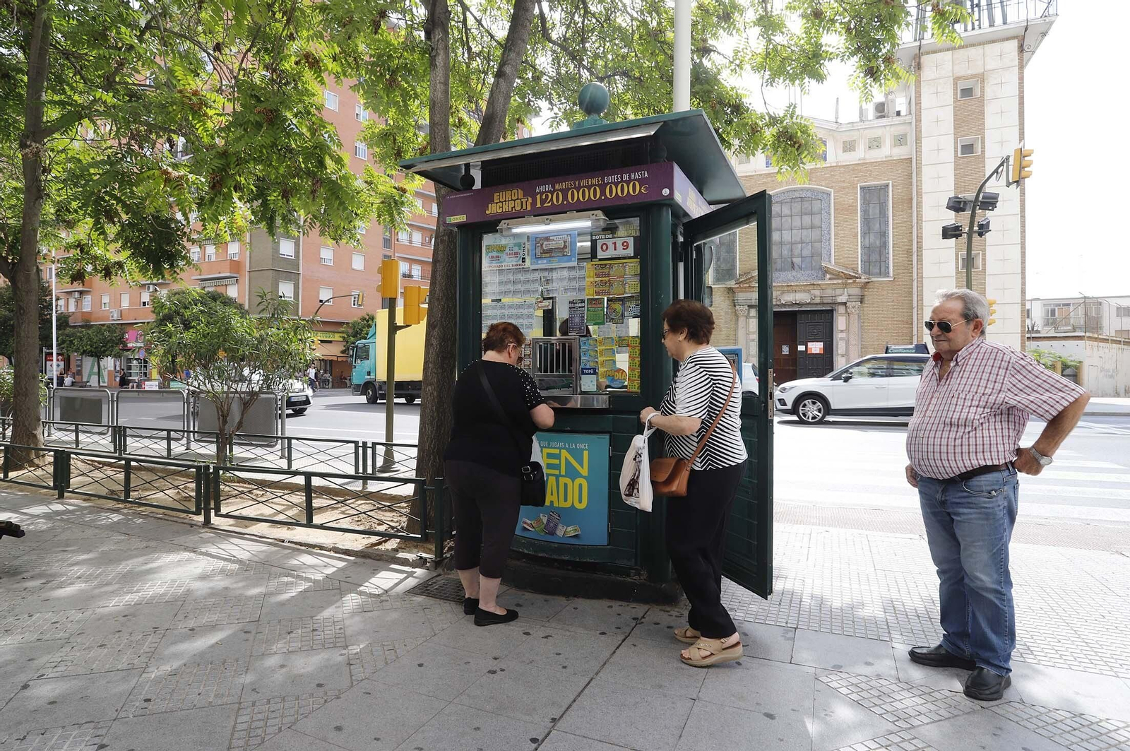 Un paseo en imágenes por la Plaza del Antiguo Estadio y sus alrededores