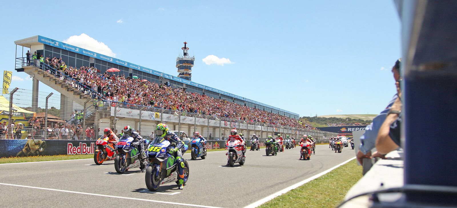 Instante de la salida de la prueba de Moto GP en Jerez de este año.