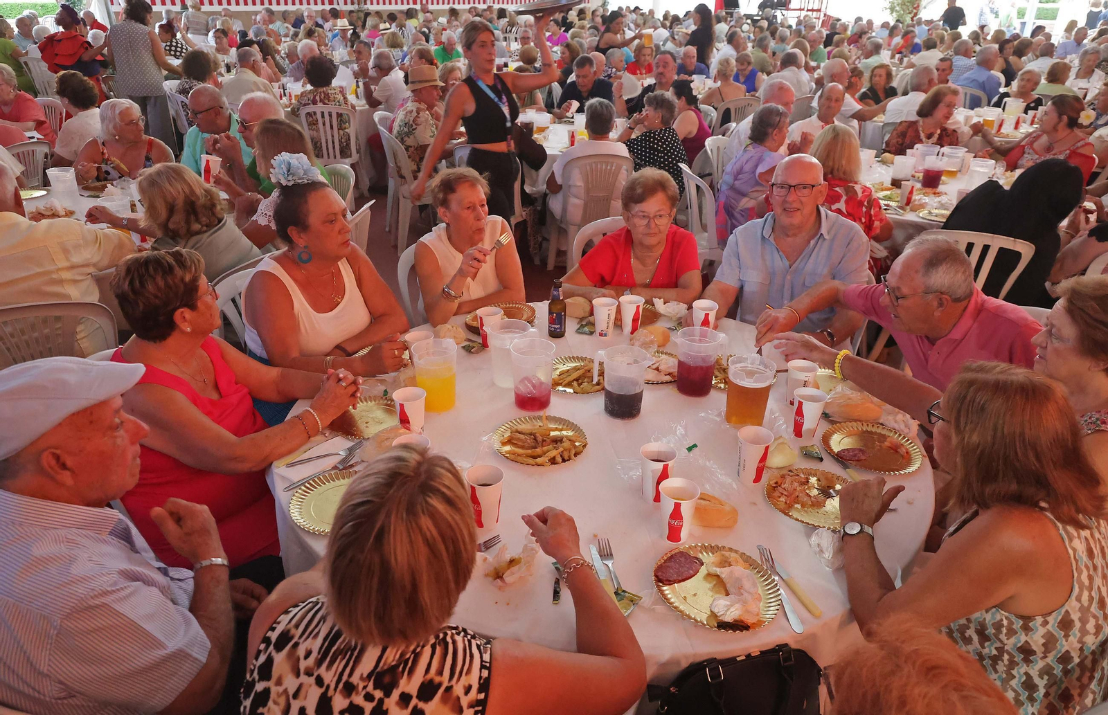 Fotos de la cena - homenaje a los mayores en la Feria de San Roque 2025 Fotos de la cena - homenaje a los mayores en la Feria de San Roque 2025