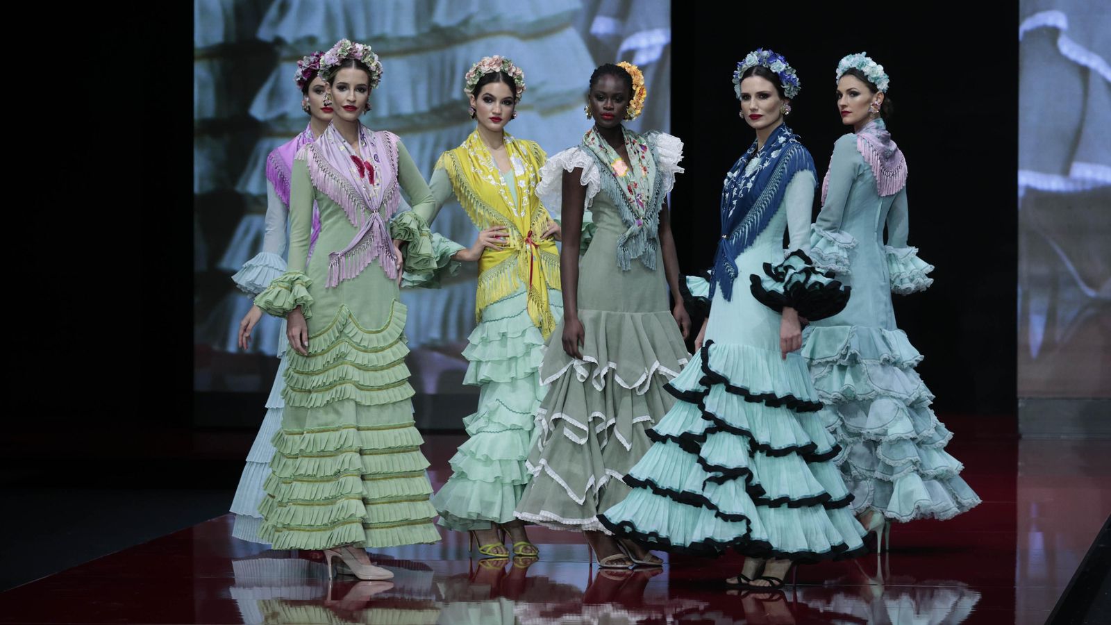 El desfile de Mi Abril en SIMOF 2022.