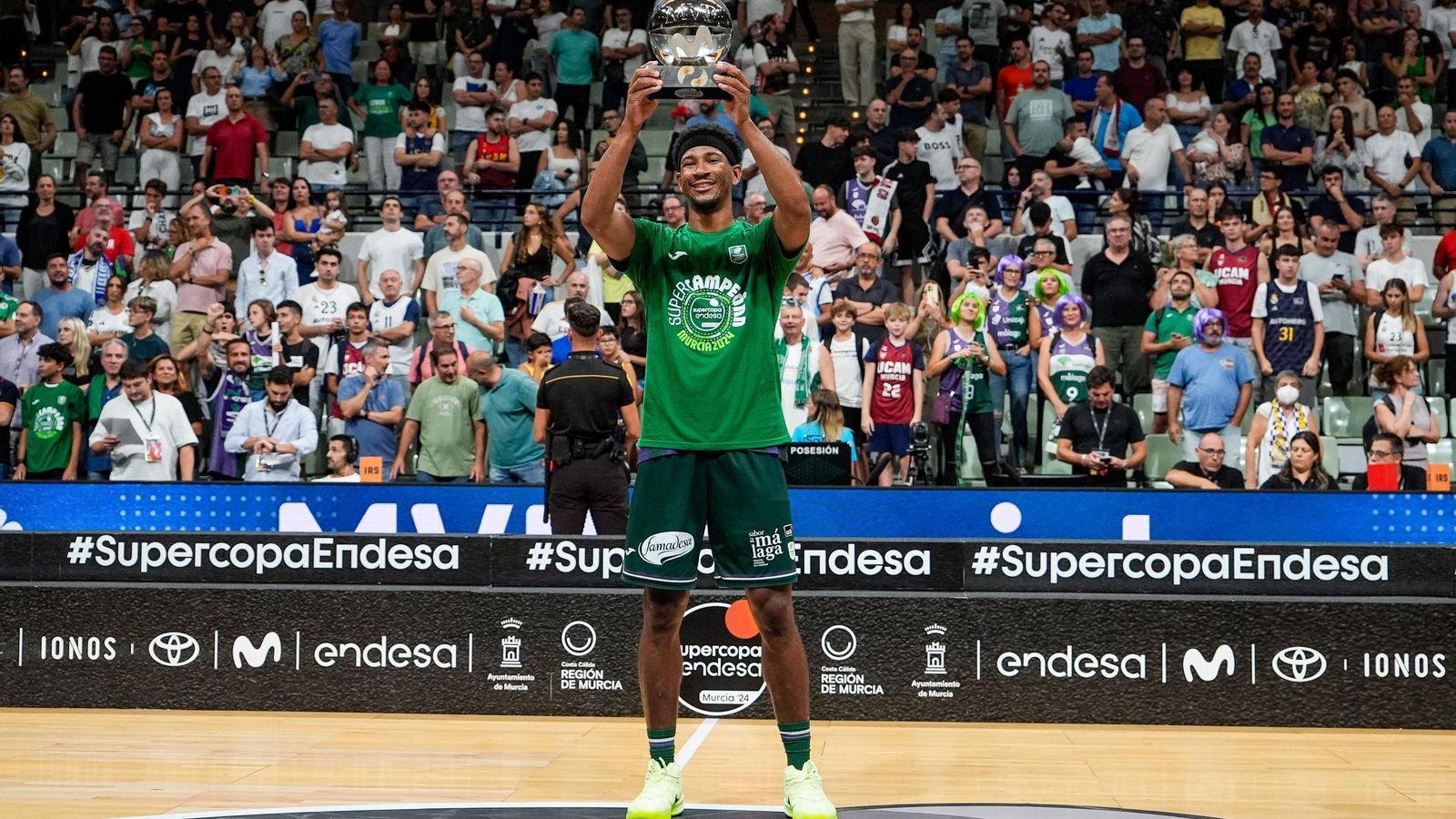 El Real Madrid - Unicaja, final de la Supercopa, en fotos