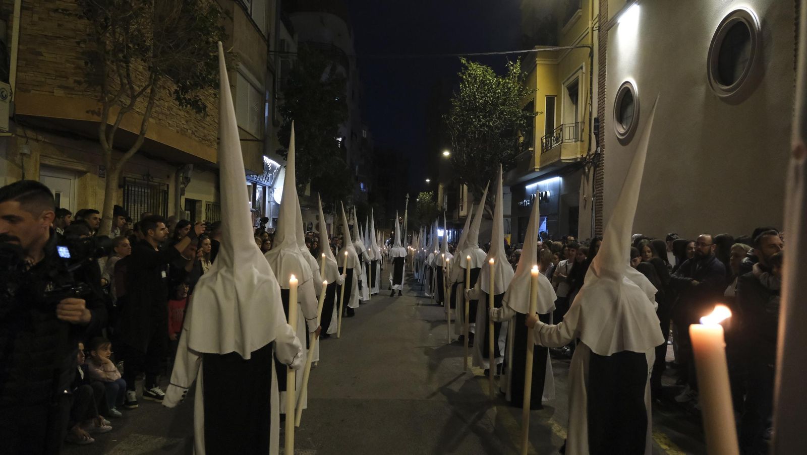 Silencio en la Semana Santa de Almería 2025