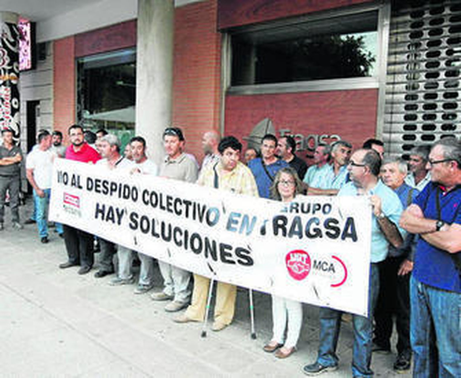 Manifestación ante la sede de Tragsa.