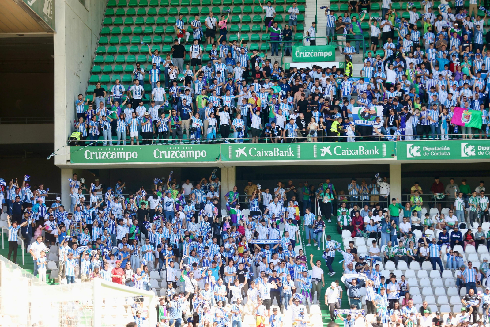 Búscate en el Córdoba - Málaga CF en las gradas de El Arcángel