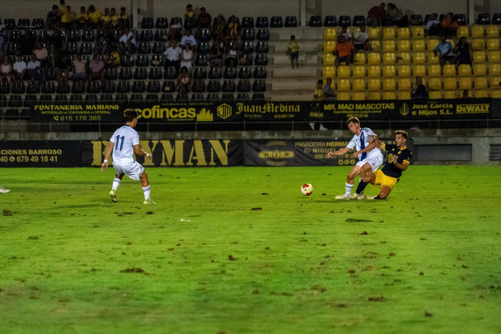 Imágenes del partido AD Merida - Recreativo de Huelva del Trofeo de la Bella