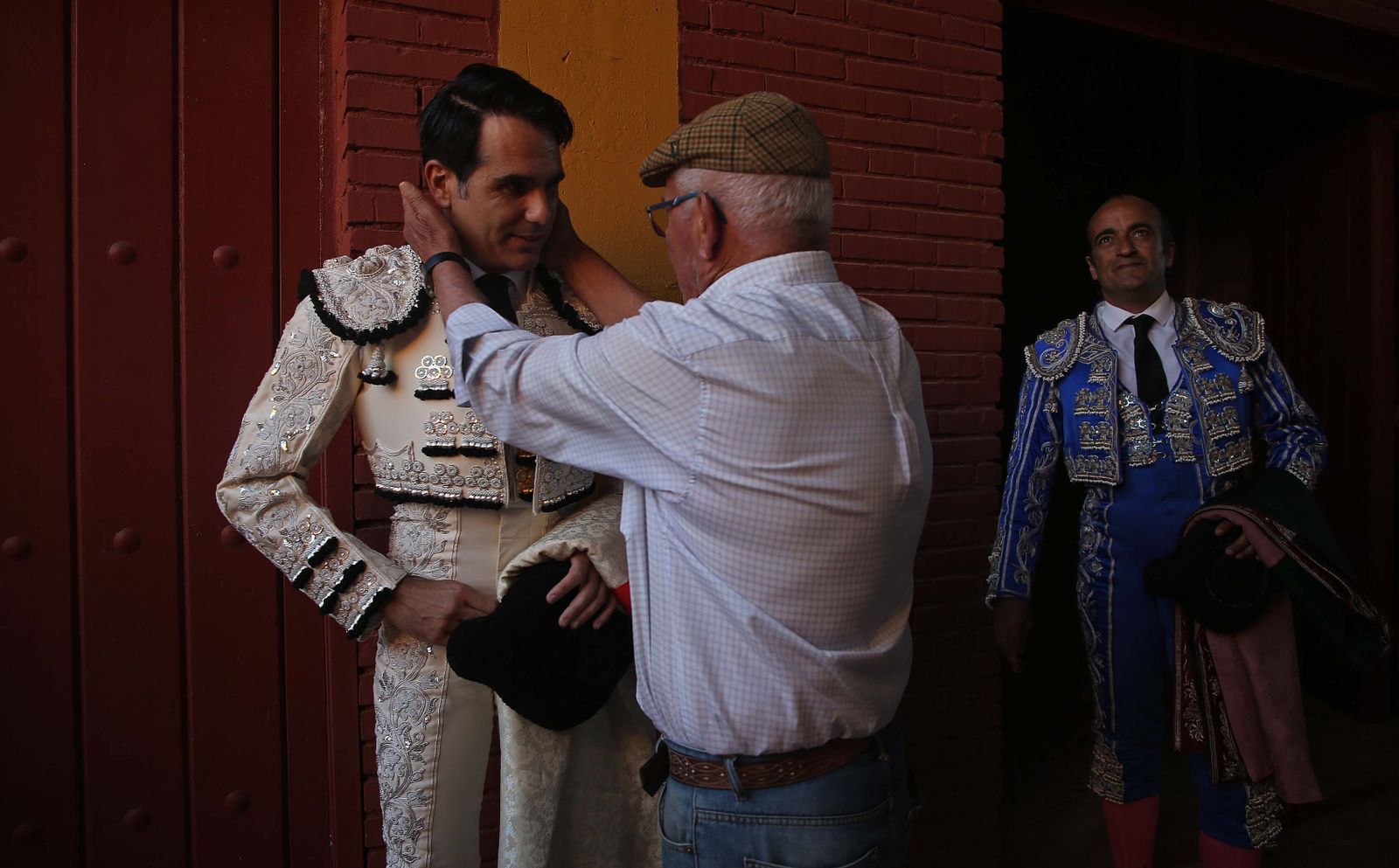 Fotos de la corrida del jueves de la Feria Taurina de Algeciras 2023:  Salvador Vega, Roca Rey y Pablo Aguado
