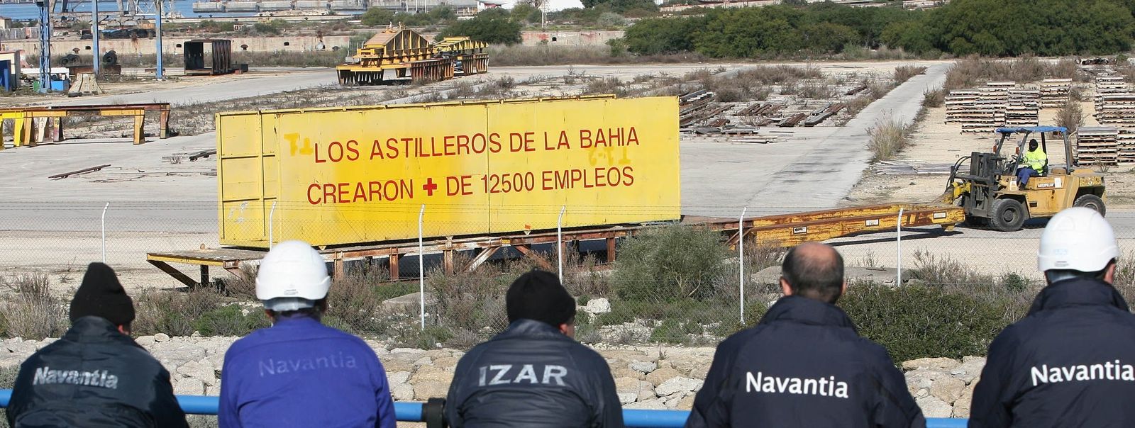 Cartel colocado en un contenedor dentro del astillero de Puerto Real, durante una protesta realizada hace varios años.