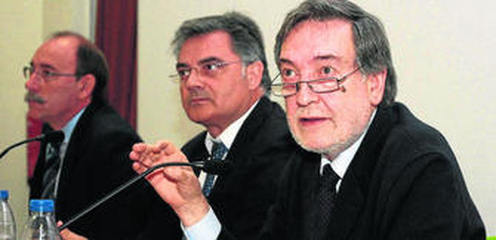 De izquierda a derecha, Mario Bedera, Andrés Soriano y Eugenio Nasarre.