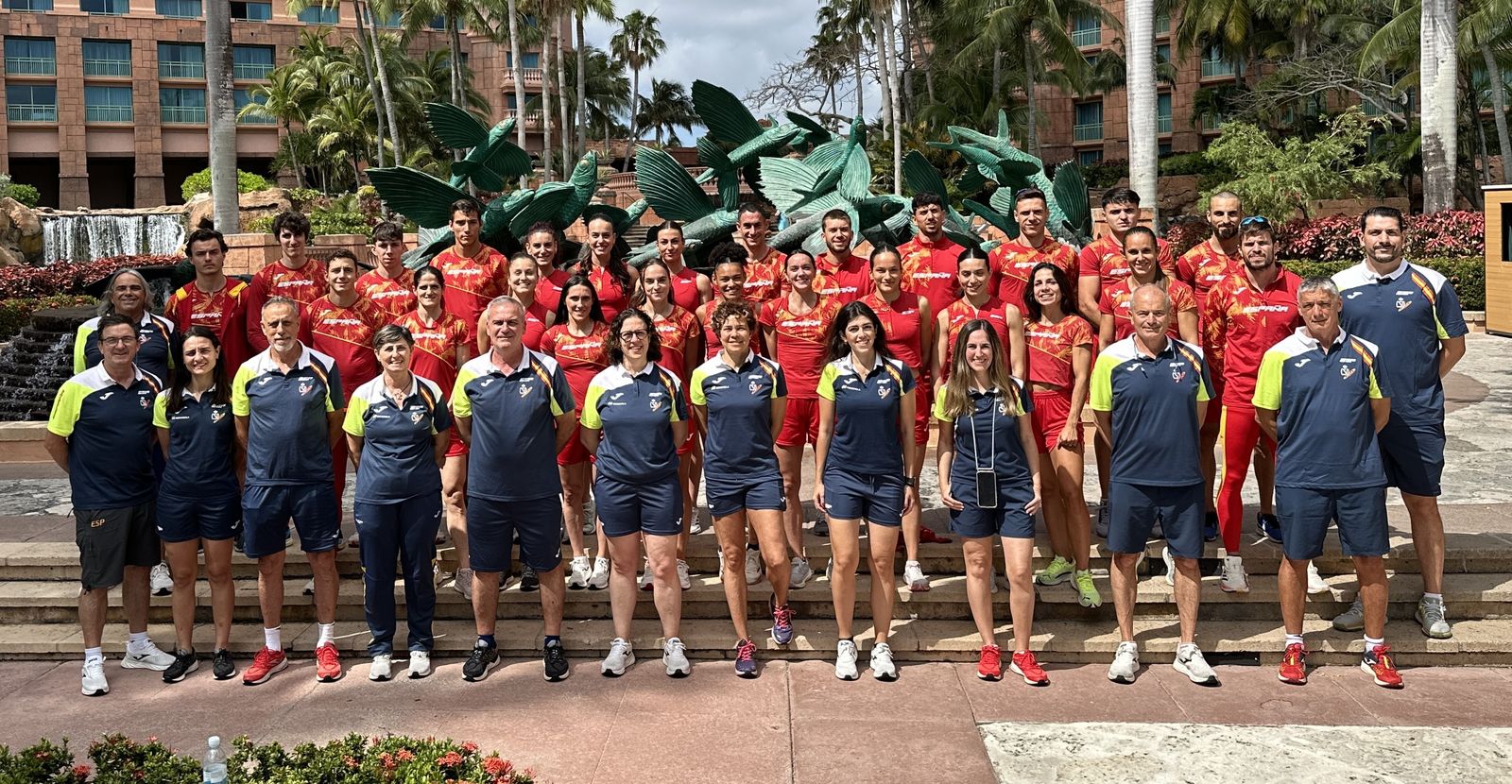 La expedición nacional para el Mundial de relevos.