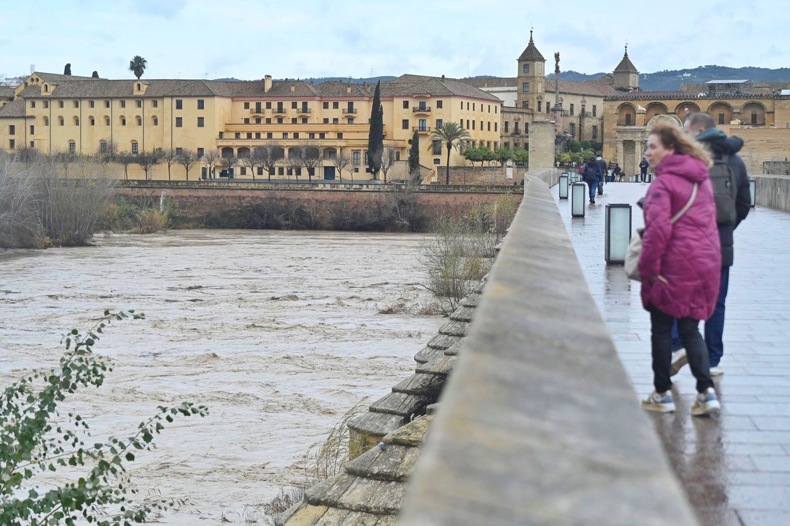El cauce del río Guadalquivir a su paso por Córdoba tras la borrasca Kristin