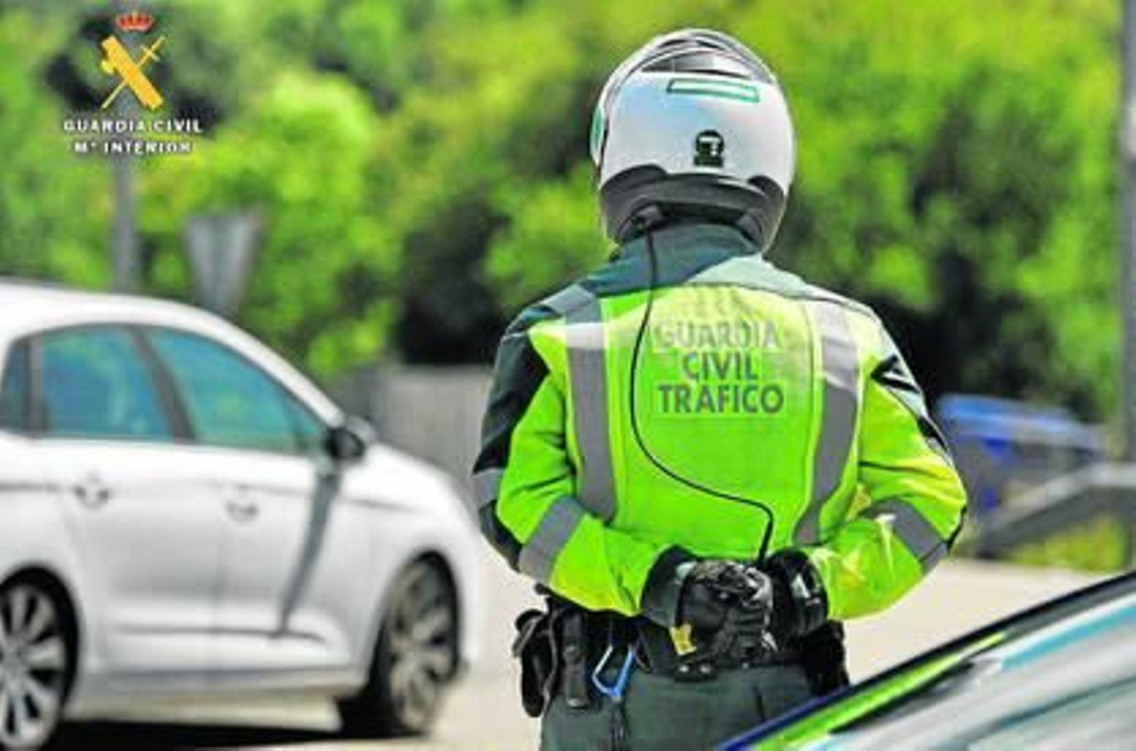 Un agente de la Guardia Civil de Tráfico.