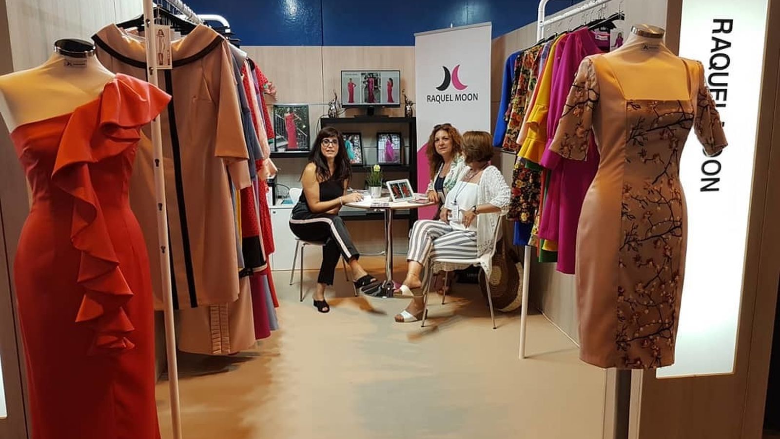 Stand de la firma Raquel Moon en MOMAD Metrópolis.