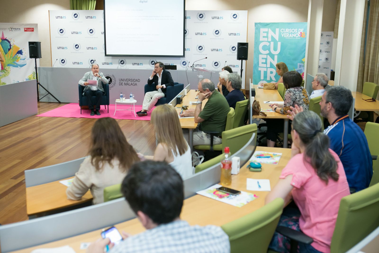 Fernando Vallespín niega que la democracia esté "en crisis" y asegura que está "bien asentada"