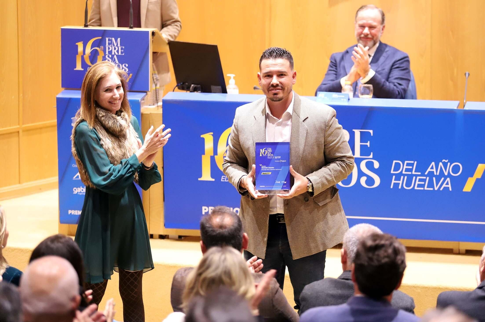 Imágenes de la entrega de los XVI Premios Empresarios del Año de Huelva