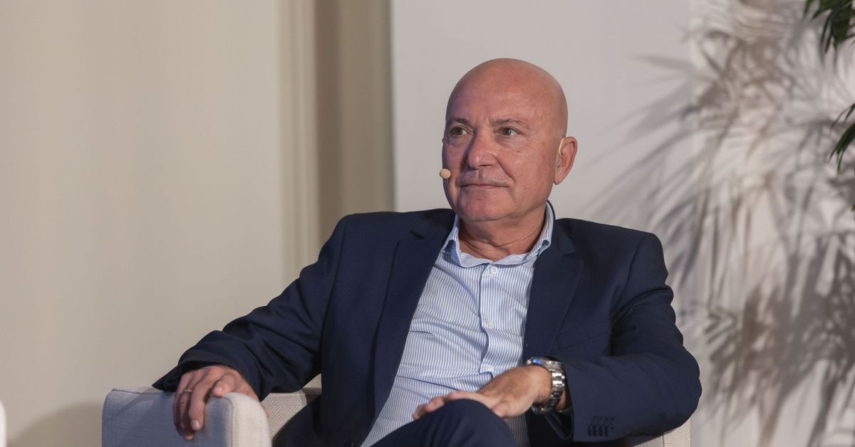 López Nieto destaca al Málaga CF "de cantera", que redondearía con un "veterano en el centro del campo"