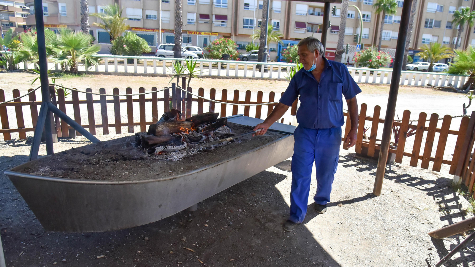 La ruta del espeto por la playa de La Línea