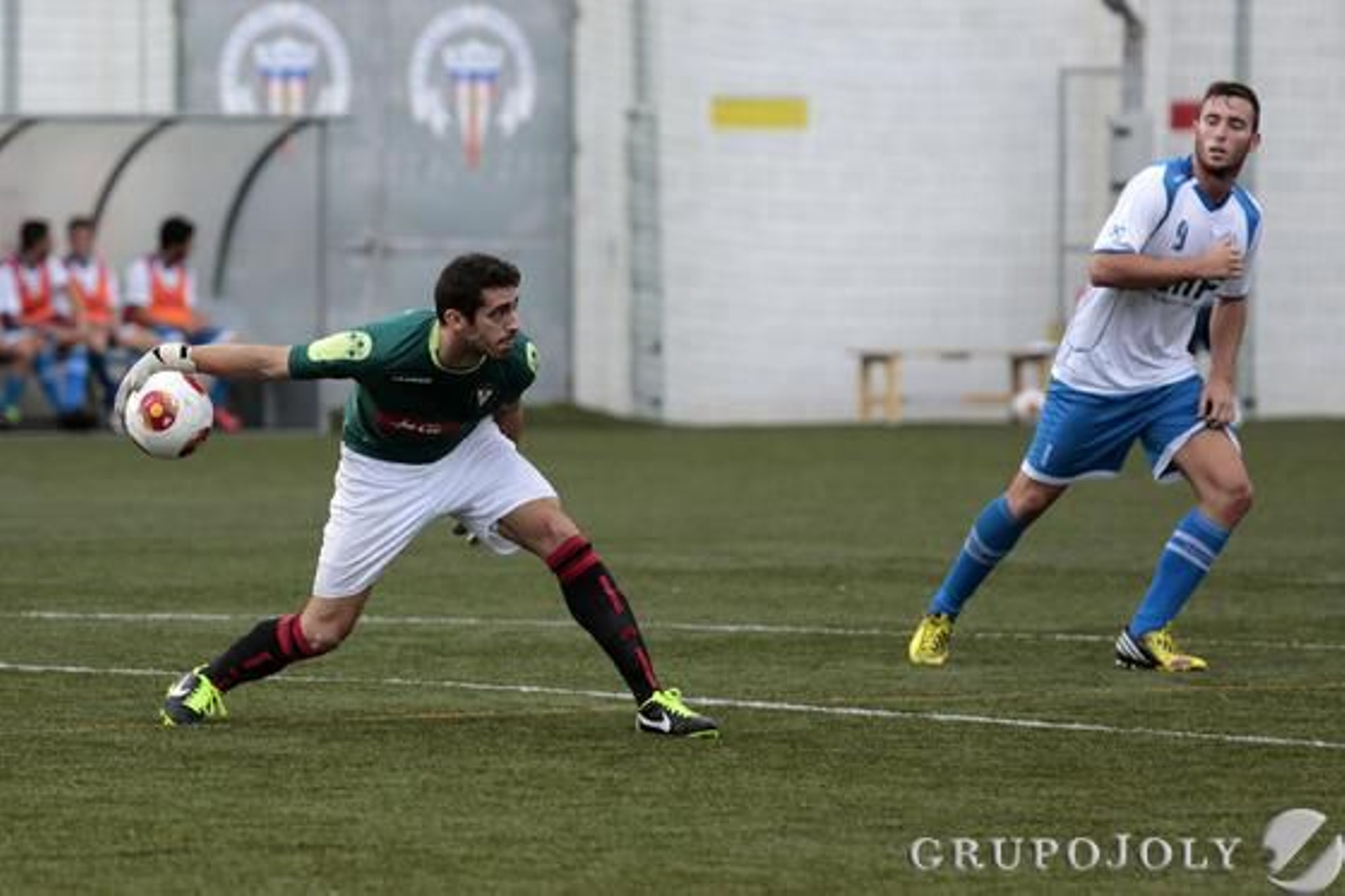 El Algecuras sufre ante el Palo su segunda derrota liguera (2-0).

Foto: Martin Mesa