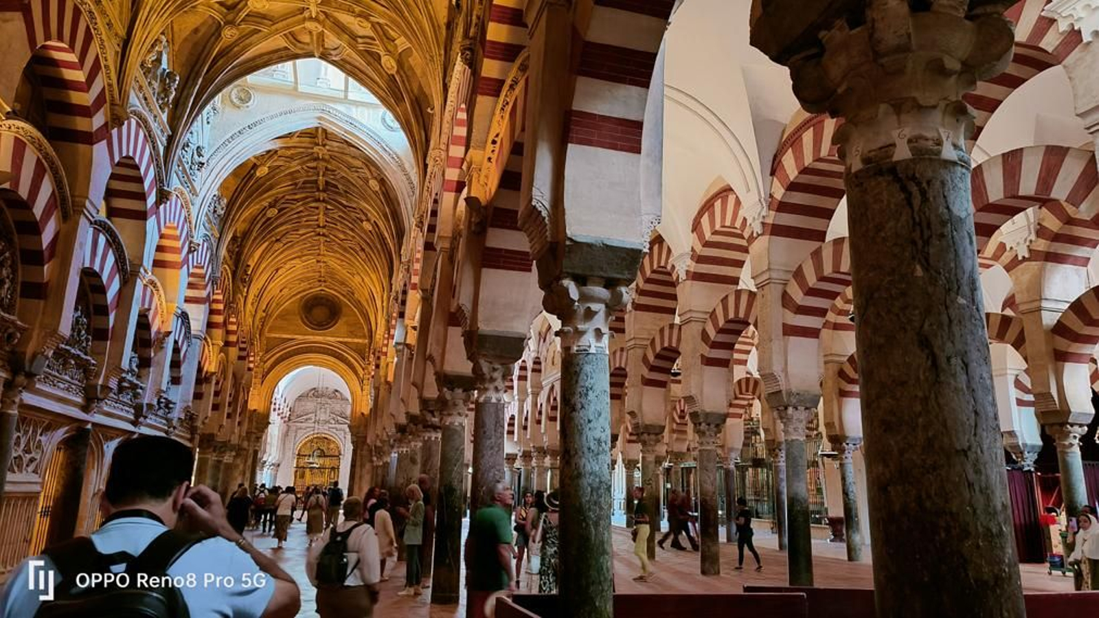 Foto de la Mezquita-Catedral de Córdoba tomada con el Oppo Reno 8 Pro